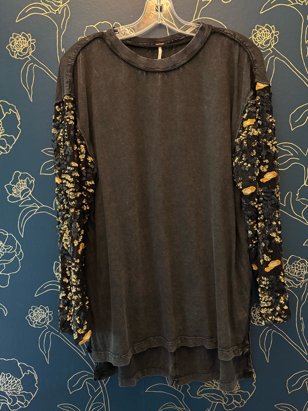 FREE PEOPLE sequin and embroidered sleeve SWEATSHIRT top DRAMA black gold XS
